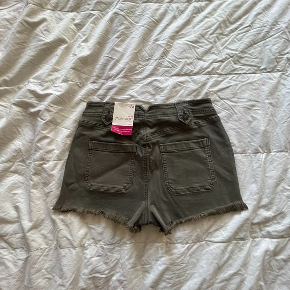 OLIVE GREEN HIGH RISE SHORTS - Picture 2 of 3